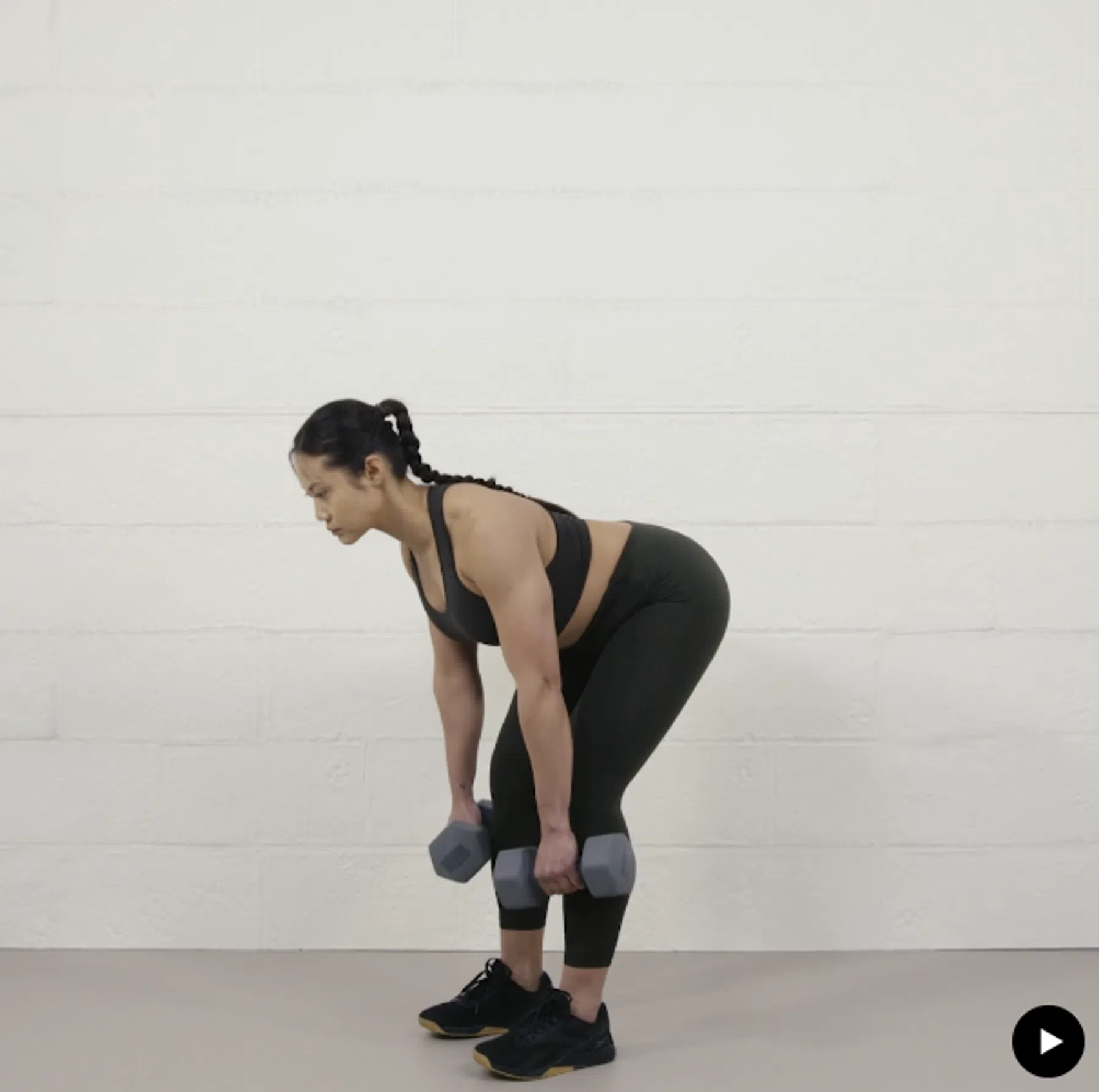 woman training RDL